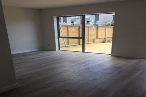 Photo of property in 4 Meritage Lane, Te Atatu South, Auckland, 0610