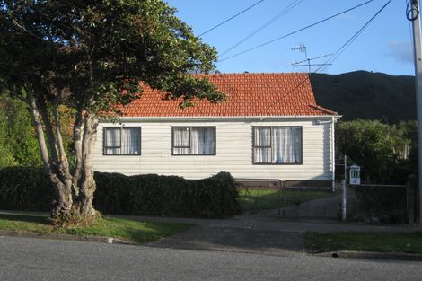 Photo of property in 111 Wilkie Crescent, Naenae, Lower Hutt, 5011