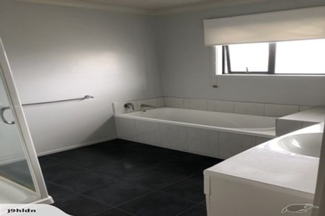 Photo of property in 55 Erlestoke Crescent, Churton Park, Wellington, 6037