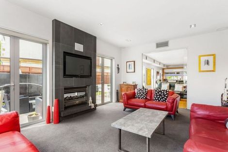Photo of property in 35a Fendalton Road, Fendalton, Christchurch, 8014