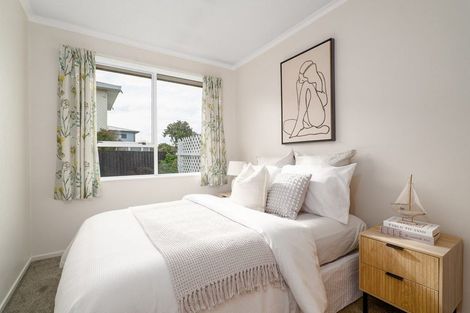 Photo of property in 3 Briarmont Street, Avondale, Christchurch, 8061