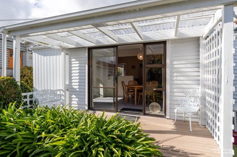 Photo of property in 11 Jessie Street, Petone, Lower Hutt, 5012