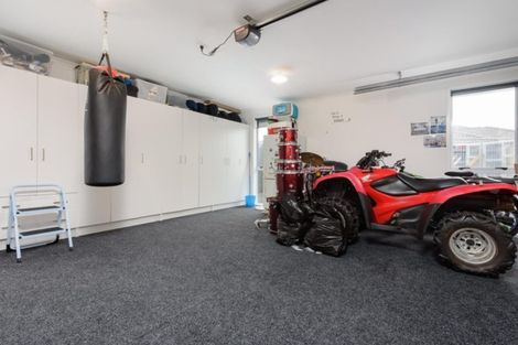 Photo of property in 14 Horokaka Place, Papamoa Beach, Papamoa, 3118