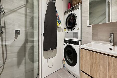 Photo of property in 401/1 Buscomb Avenue, Henderson, Auckland, 0610