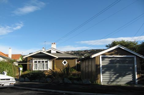 Photo of property in 86 Hargest Crescent, Saint Clair, Dunedin, 9012