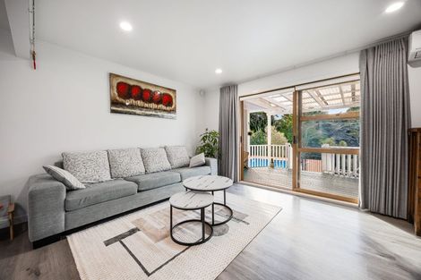 Photo of property in 40 Pupuke Road, Hillcrest, Auckland, 0627