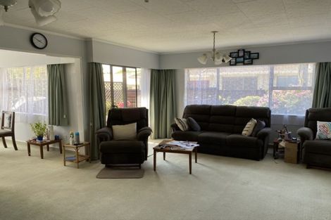 Photo of property in 16 Matai Place, Hawera, 4610