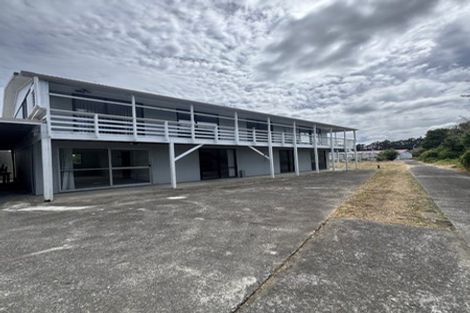 Photo of property in 300 State Highway 16, Kumeu, 0892