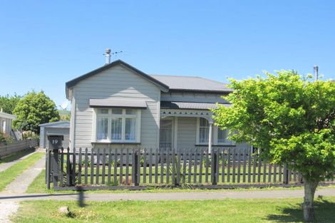 Photo of property in 19 Harris Street, Kaiti, Gisborne, 4010