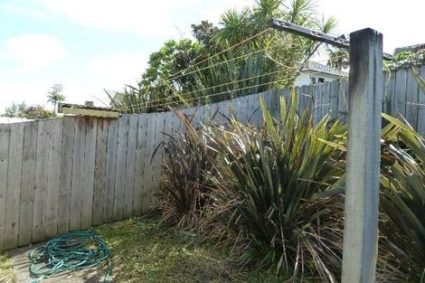 Photo of property in 72 Caribbean Drive, Unsworth Heights, Auckland, 0632