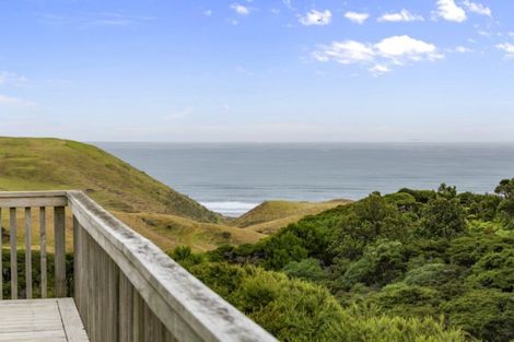 Photo of property in 1574 Whaanga Road, Raglan, 3296