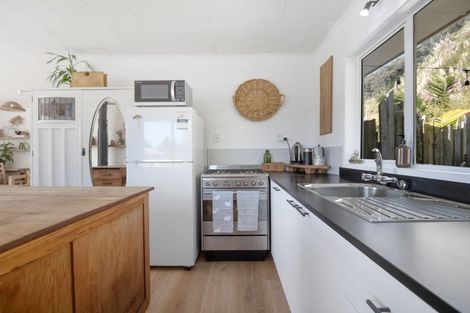 Photo of property in 179 Maunsell Road, Port Waikato, Tuakau, 2695