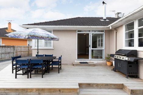 Photo of property in 7 Mcpherson Place, Fairfield, Hamilton, 3214