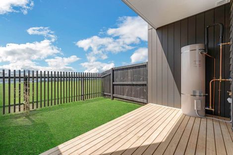 Photo of property in 14/17 Barneys Farm Road, Clendon Park, Auckland, 2103