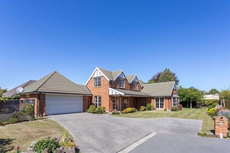 Photo of property in 15 Tavistock Place, Russley, Christchurch, 8042