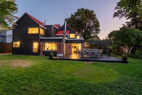 Photo of property in 11 Johnswood Grove, Clouston Park, Upper Hutt, 5018