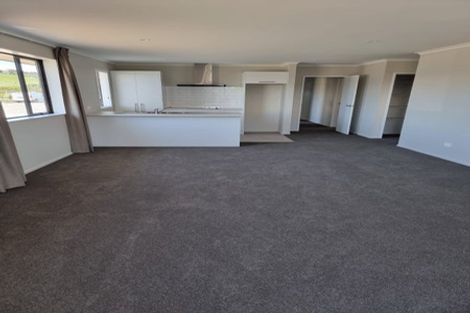 Photo of property in 2 Cabbage Close, Halswell, Christchurch, 8025