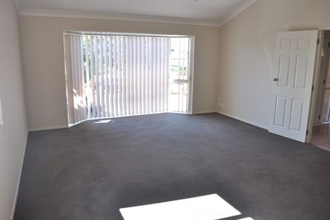 Photo of property in 23 Simon Owen Place, Golflands, Auckland, 2013