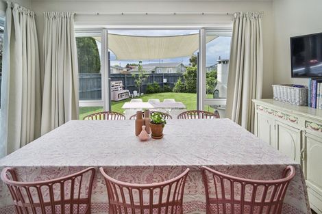 Photo of property in 805 Maitland Crescent, Mayfair, Hastings, 4122