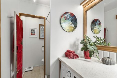 Photo of property in 385 Karaka Bay Road, Karaka Bays, Wellington, 6022