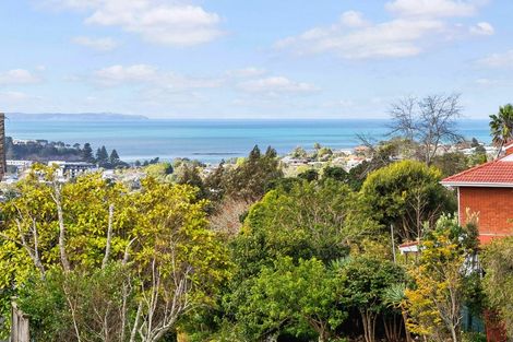 Photo of property in 8 Helvetia Drive, Browns Bay, Auckland, 0630