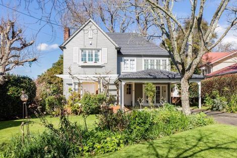 Photo of property in 14 Korau Road, Greenlane, Auckland, 1051