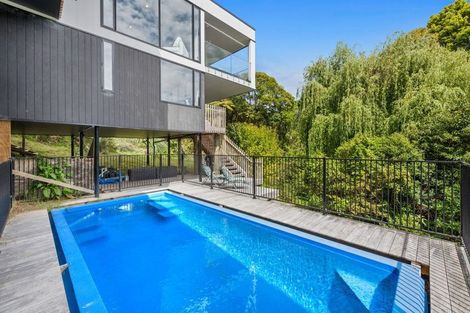 Photo of property in 61a Evelyn Road, Cockle Bay, Auckland, 2014