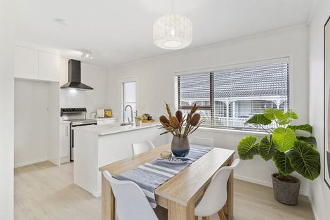 Photo of property in 1/3 Tirimoana Road, Te Atatu South, Auckland, 0602