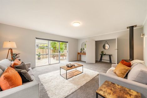 Photo of property in 34 Whirinaki Crescent, Heretaunga, Upper Hutt, 5018