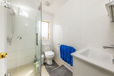 Photo of property in 7a Andover Way, Goodwood Heights, Auckland, 2105