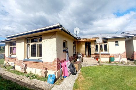 Photo of property in 21 Main Road, Tuatapere, 9620