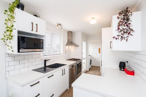 Photo of property in 51 Dewe Avenue, Feilding, 4702