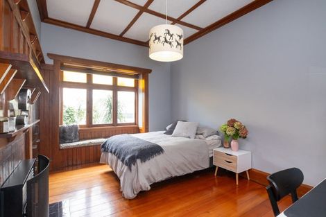 Photo of property in 11 Lawrence Road, Hospital Hill, Napier, 4110