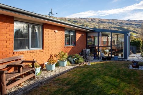 Photo of property in 14b Scotland Street, Roxburgh, 9500