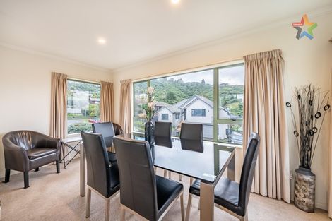 Photo of property in 10 Opurere Grove, Tirohanga, Lower Hutt, 5010