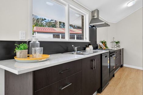 Photo of property in 18 Totara Drive, St Andrews, Hamilton, 3200
