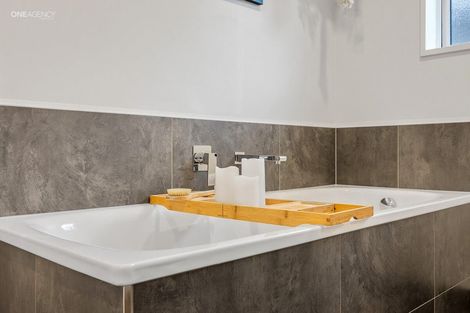 Photo of property in 16 Candy Crescent, Kaiapoi, 7630