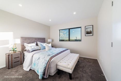 Photo of property in 8 Korowhiti Road, Clarks Beach, 2122