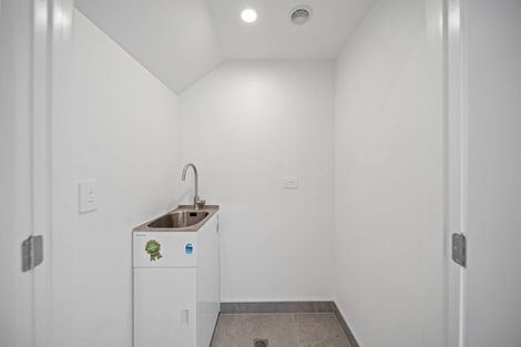 Photo of property in 7/97 Atkinson Road, Titirangi, Auckland, 0604