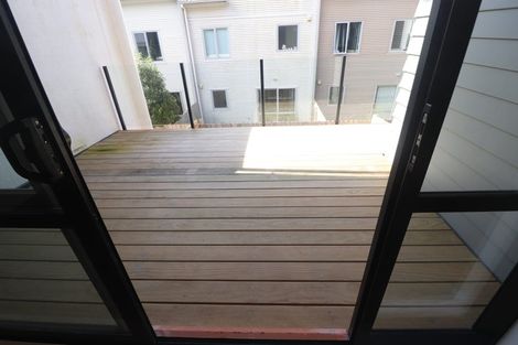 Photo of property in 16/5 Perekia Street, Albany, Auckland, 0632