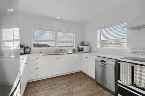 Photo of property in 27a Norwich Avenue, Spotswood, New Plymouth, 4310