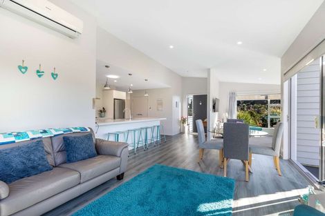 Photo of property in 76 Waitarere Rise Avenue, Waitarere, Levin, 5510