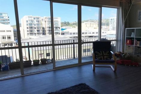 Photo of property in De Vere Apartments, 10/23 Tennyson Street, Te Aro, Wellington, 6011