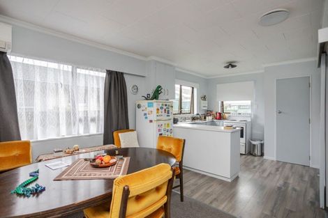 Photo of property in 14 George Street, Dannevirke, 4930