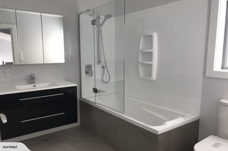 Photo of property in 3/121 Rongotai Road, Kilbirnie, Wellington, 6022