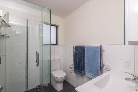 Photo of property in 39 Thatcher Crescent, Crofton Downs, Wellington, 6035