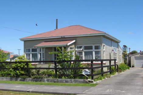 Photo of property in 48 Romilly Street, Westport, 7825