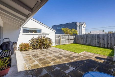 Photo of property in 76 Trafalgar Street, St Albans, Christchurch, 8014