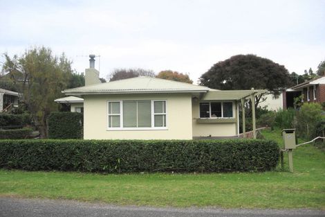 Photo of property in 32 Forest Road, Raumati South, Paraparaumu, 5032