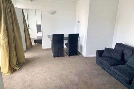 Photo of property in 100 Porritt Avenue, Chatswood, Auckland, 0626